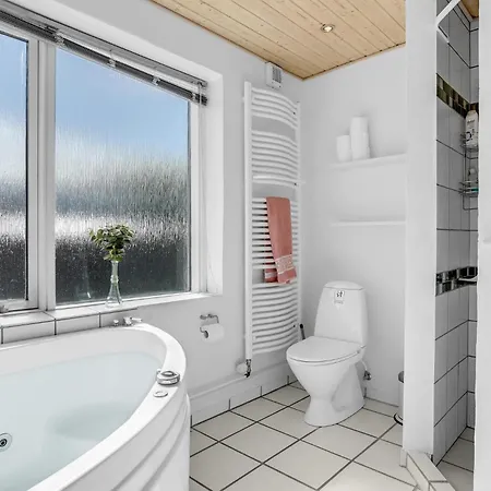 Four-bedroom In Prázdninový dům